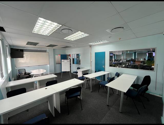 585M² OFFICE TO LET IN CENTURY CITY
